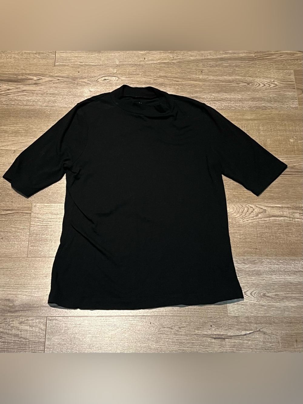 Banana Republic Black Short-Sleeve Women's Tee